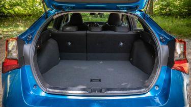 Toyota Prius Practicality, Boot Size, Dimensions & Luggage Capacity ...